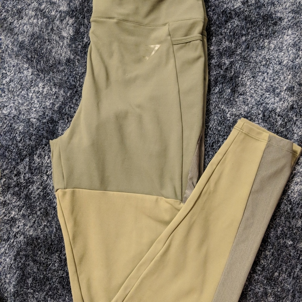 Nikki B season 2 gymshark leggings